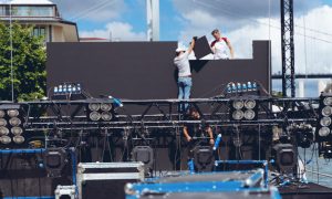 Preparations Before Installing a Rental Display